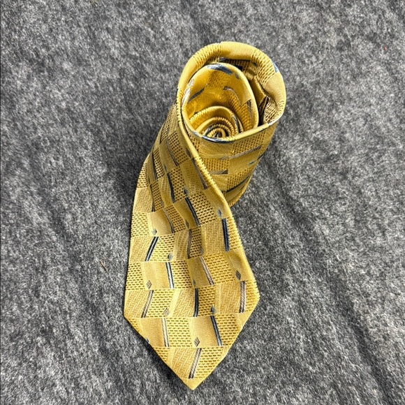Luciano Gatti Yellow and Blue Geometric Silk Tie - Picture 5 of 5